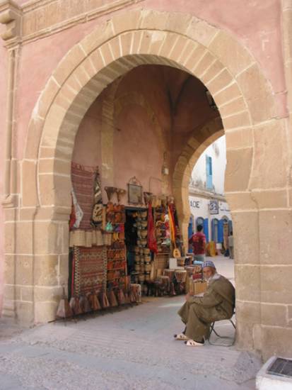 Essaouira Maroc monument entrée rue
